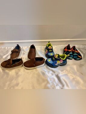 Used toddler shoes size 5c